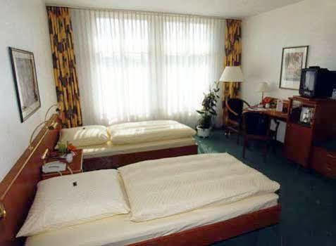 Hotel Kaiserhof Fürstenwalde Kültér fotó